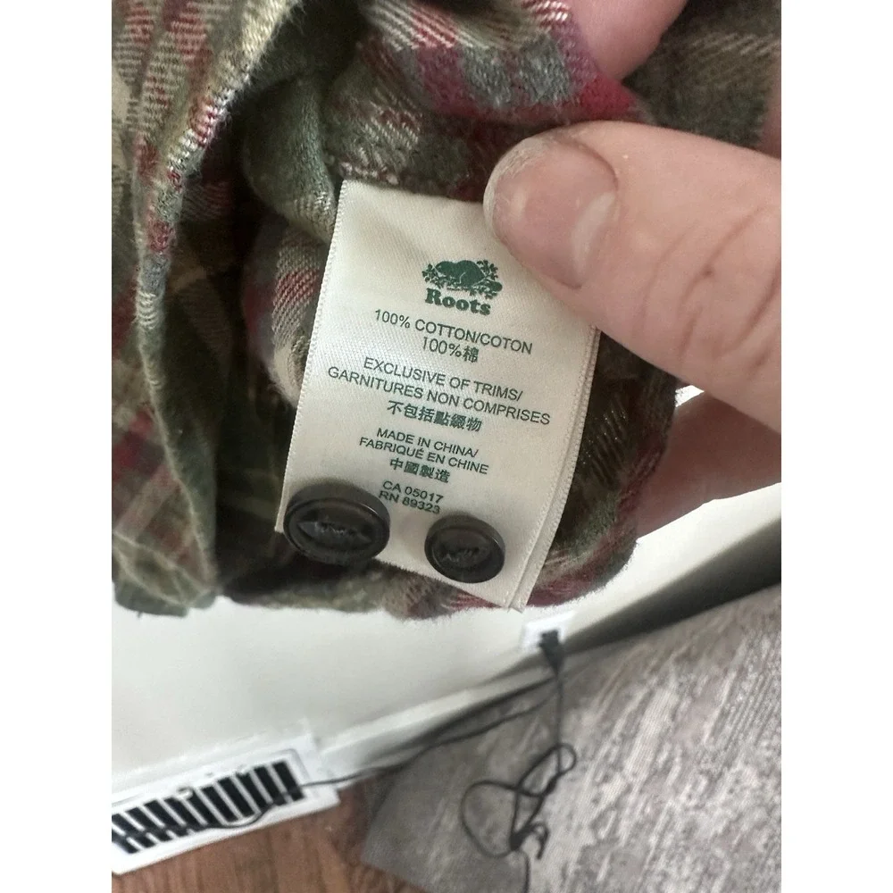 Roots Canada 100% Cotton Flannel Long Sleeve Shirt Large Green Plaid Button Up - Picture 6 of 12